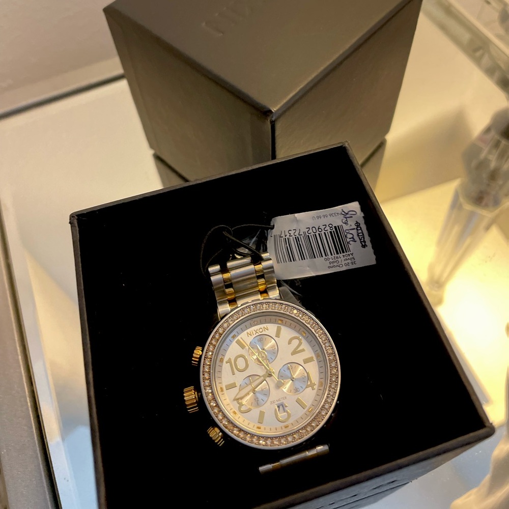 Nixon chrono crystal watch